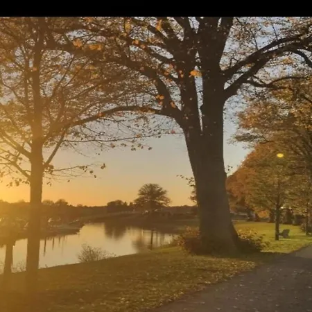 Modern With A Dishwasher In