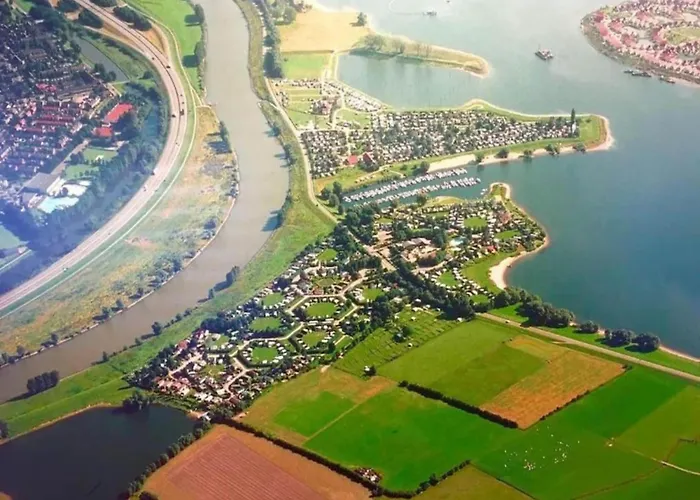 Modern With A Dishwasher In Horská chata Lathum