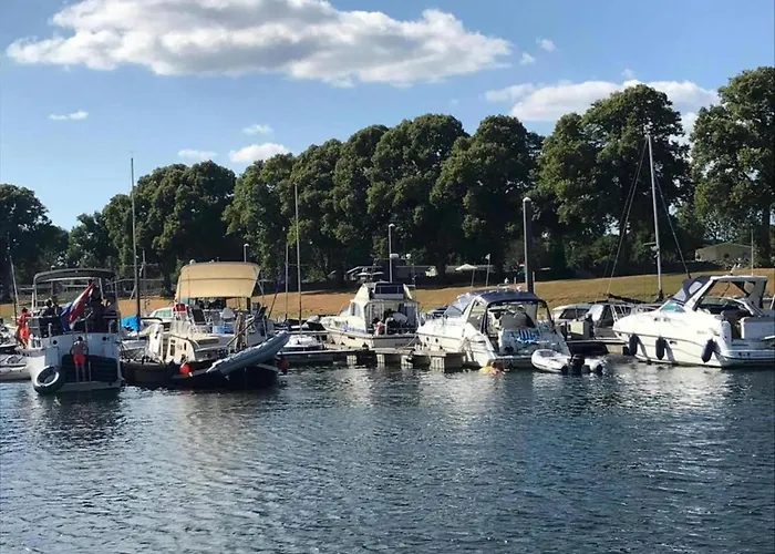 Modern With A Dishwasher In * Lathum